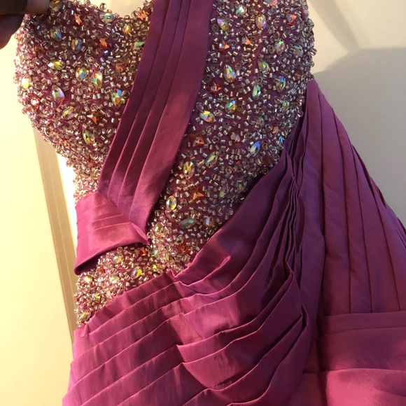 Prom/Ball/Elegant Dress - Picture 1 of 7